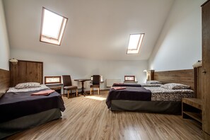 Room - Kryva Lypa (Lviv)