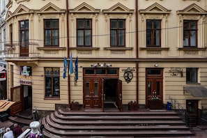 Front of property - Kryva Lypa (Lviv)
