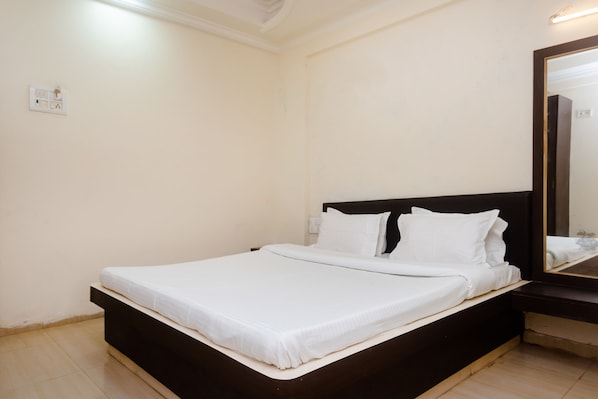 Room - SPOT ON 35992 Relax Garden Nx (Ambernath)