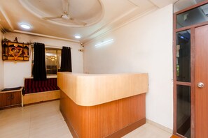 Reception - SPOT ON 35992 Relax Garden Nx (Ambernath)