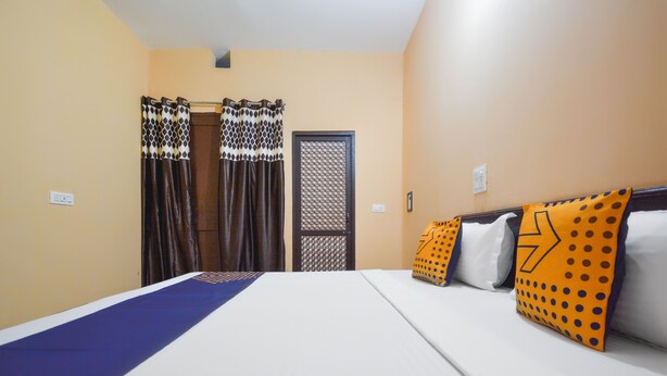 Bed sheets - SPOT ON 61033 Hotel Diamond (Mohali)