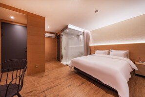 Deluxe Room, 1 Bedroom