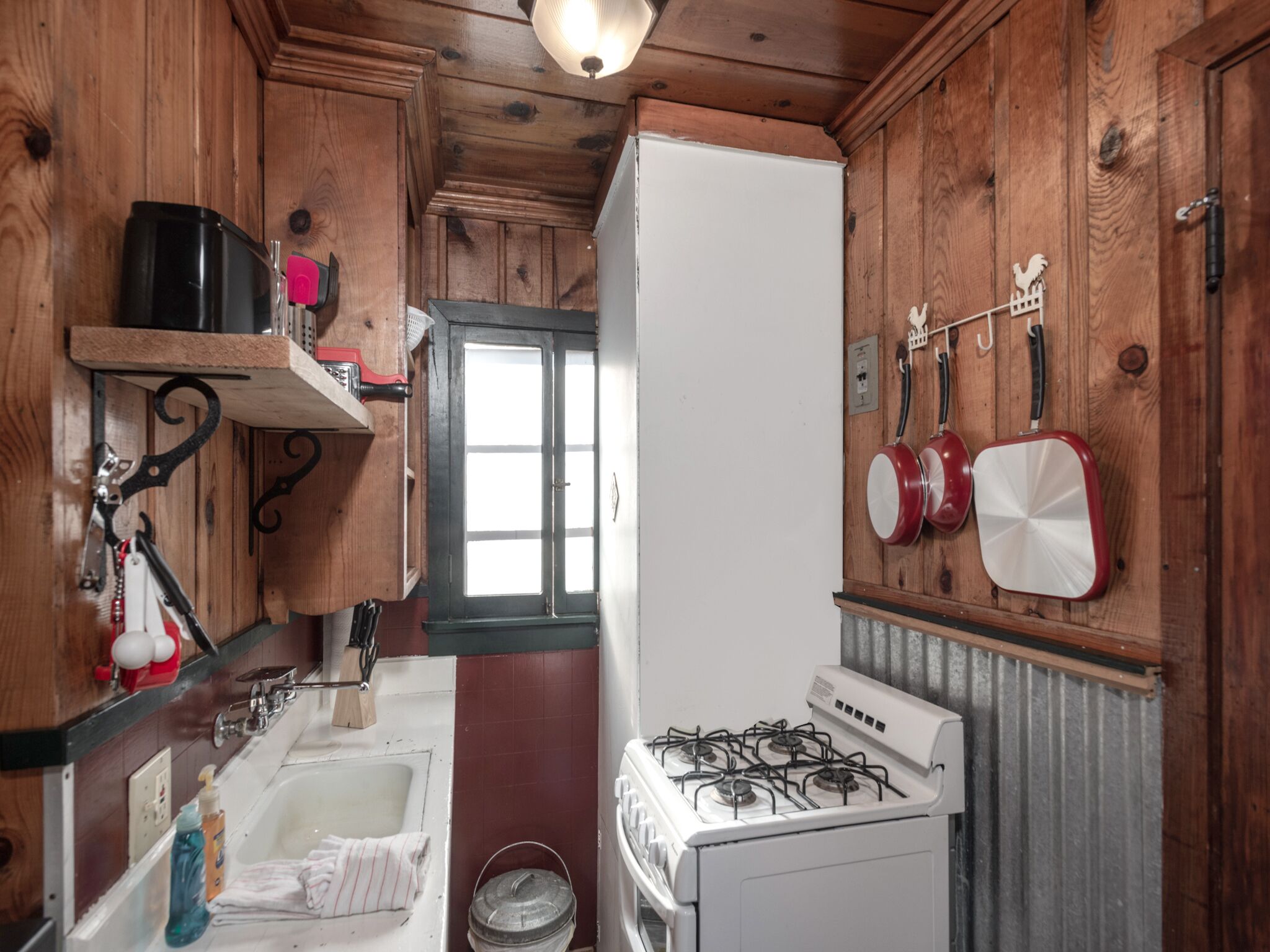 Apache Village 2, King Studio, Midtown, Sleeps 2