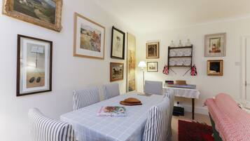 Apartment (2 Bedrooms) | Living area | 43-inch TV with digital channels, fireplace