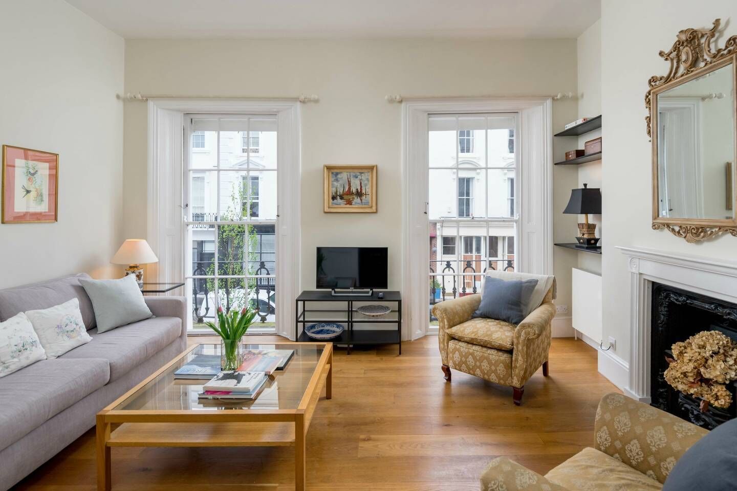 ALTIDO Bright Flat for 6, Near Victoria and Warwick sq