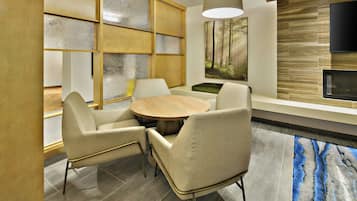 Lobby lounge