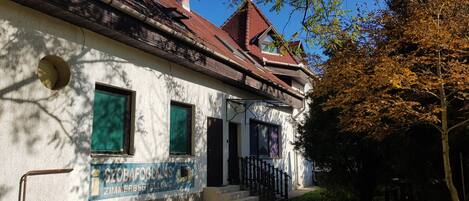 Majoituspaikan sisäänkäynti