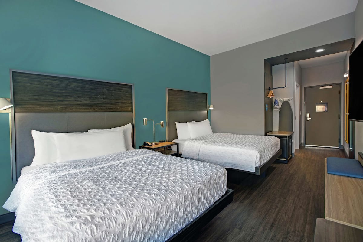 1 bedroom, individually furnished, desk, laptop workspace