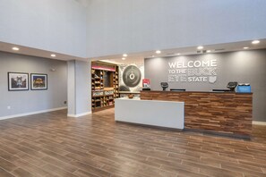 Restaurant - Hampton Inn & Suites Cincinnati Liberty Township (West Chester)