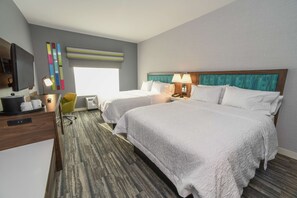 In-room safe, desk, laptop workspace, blackout drapes - Hampton Inn & Suites Cincinnati Liberty Township (West Chester)