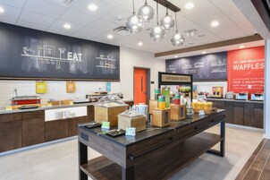 Café da manhã com buffet grátis todos os dias