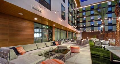 Home2 Suites by Hilton Las Vegas Convention Center