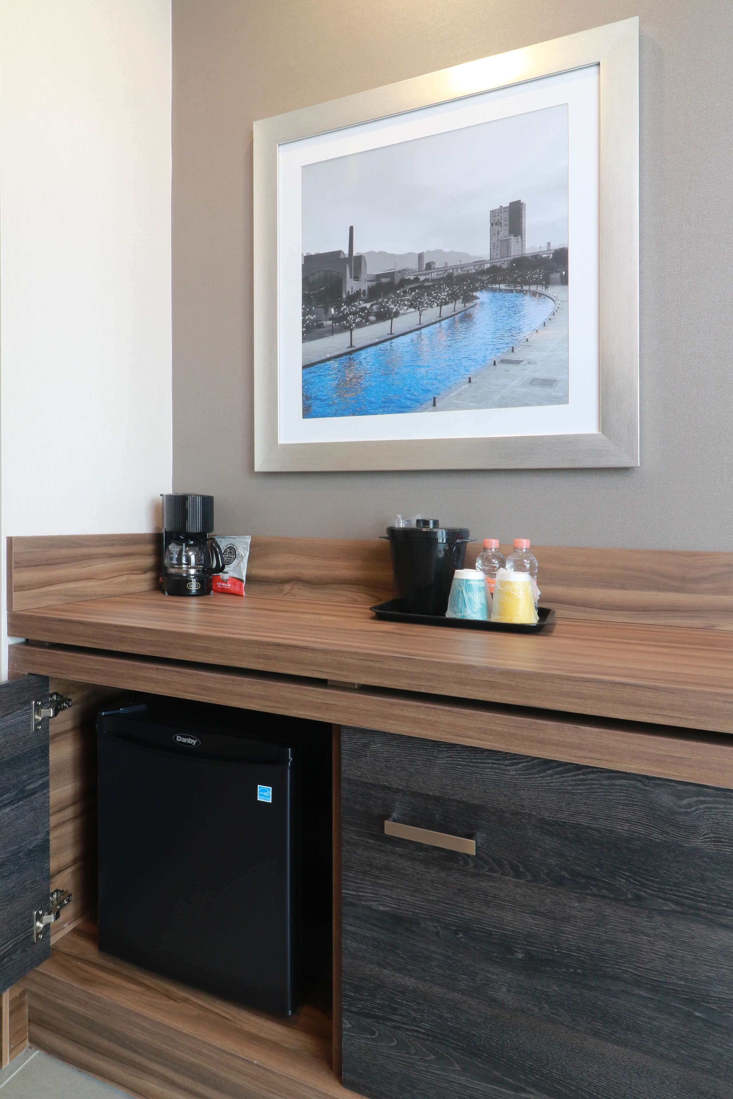 standard room, 2 double beds | minibar, in-room safe, desk, laptop workspace