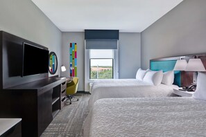 In-room safe, desk, laptop workspace, iron/ironing board - Hampton Inn & Suites Tampa Riverview Brandon (Tampa)