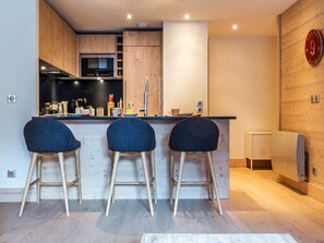 Kühlschrank, Mikrowelle, Geschirrspüler