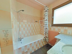 Hair dryer - Apt with fireplace, south balcony and parking in Le Grand-Bornand (Le Grand-Bornand)