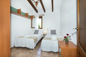 2 chambres, fer et planche Ă repasser, Wi-Fi gratuit, draps fournis