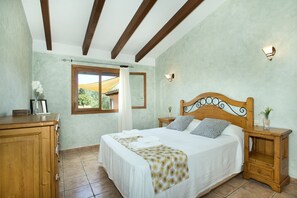 2 soverom, strykejern/-brett, wi-fi (inkludert) og sengetøy