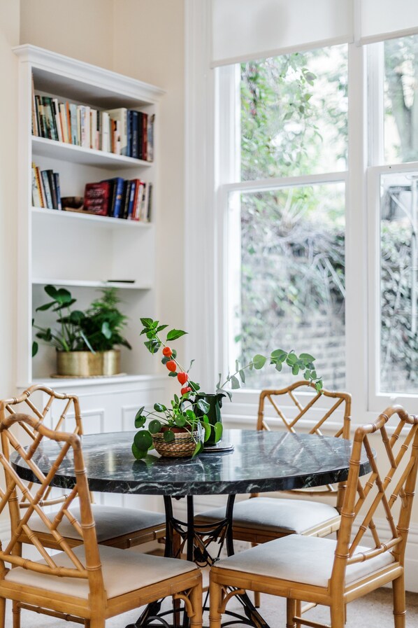 Appartement | Restauration dans la chambre