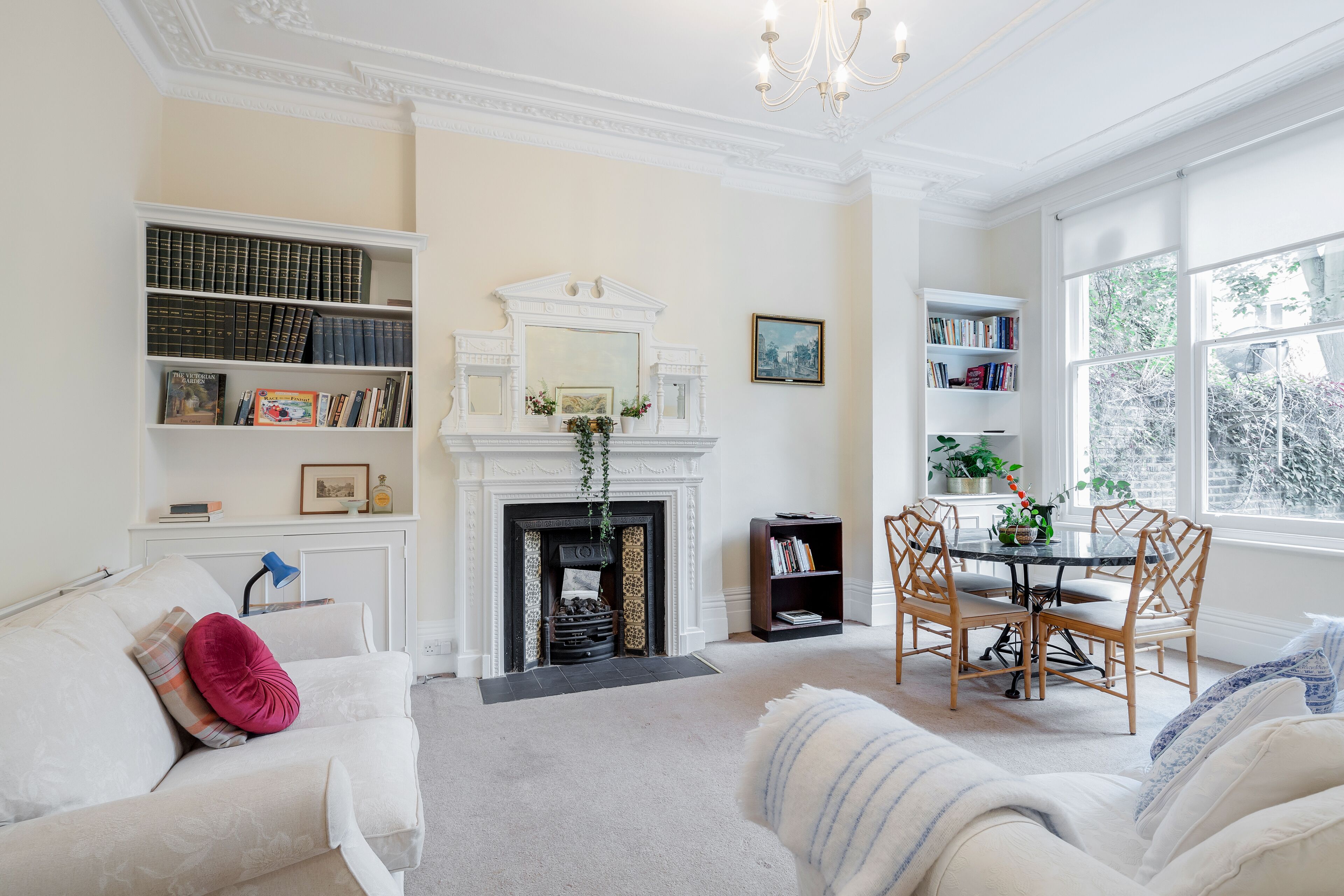 One-Bedroom Apartment | Living room | Flat-screen TV