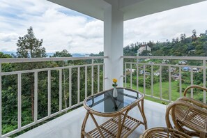 Deluxe Double Room | Balcony - Monsoon Grande (Devikolam)