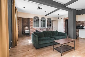 Suite | Área de sala de estar | Televisión 