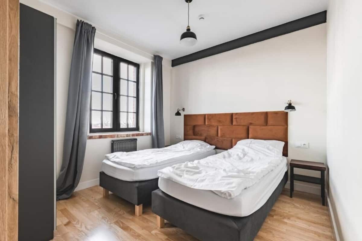 Apartamento Deluxe | Cortinas opacas, tabla de planchar con plancha, wifi gratis