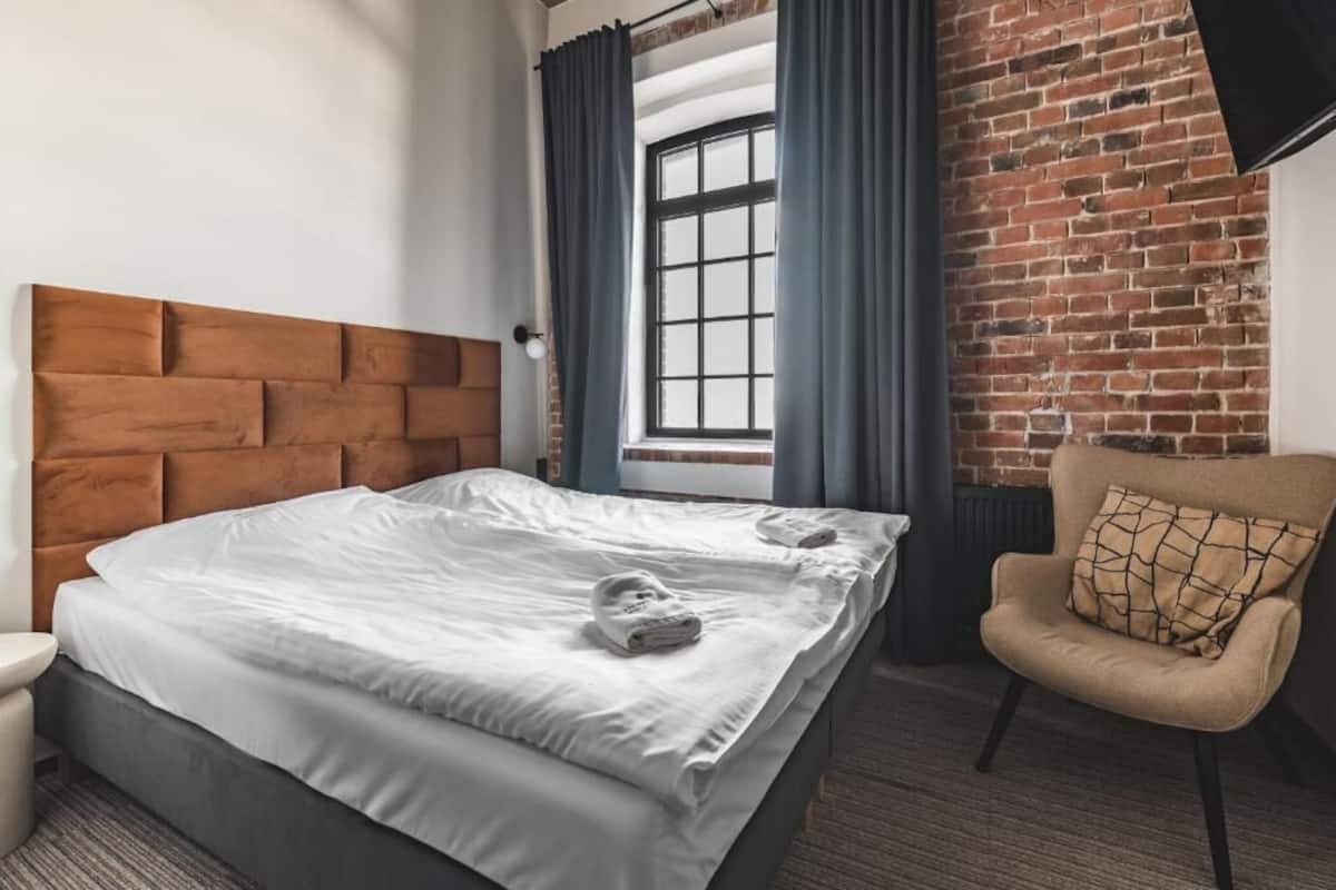 Habitación Deluxe doble | Cortinas opacas, tabla de planchar con plancha, wifi gratis