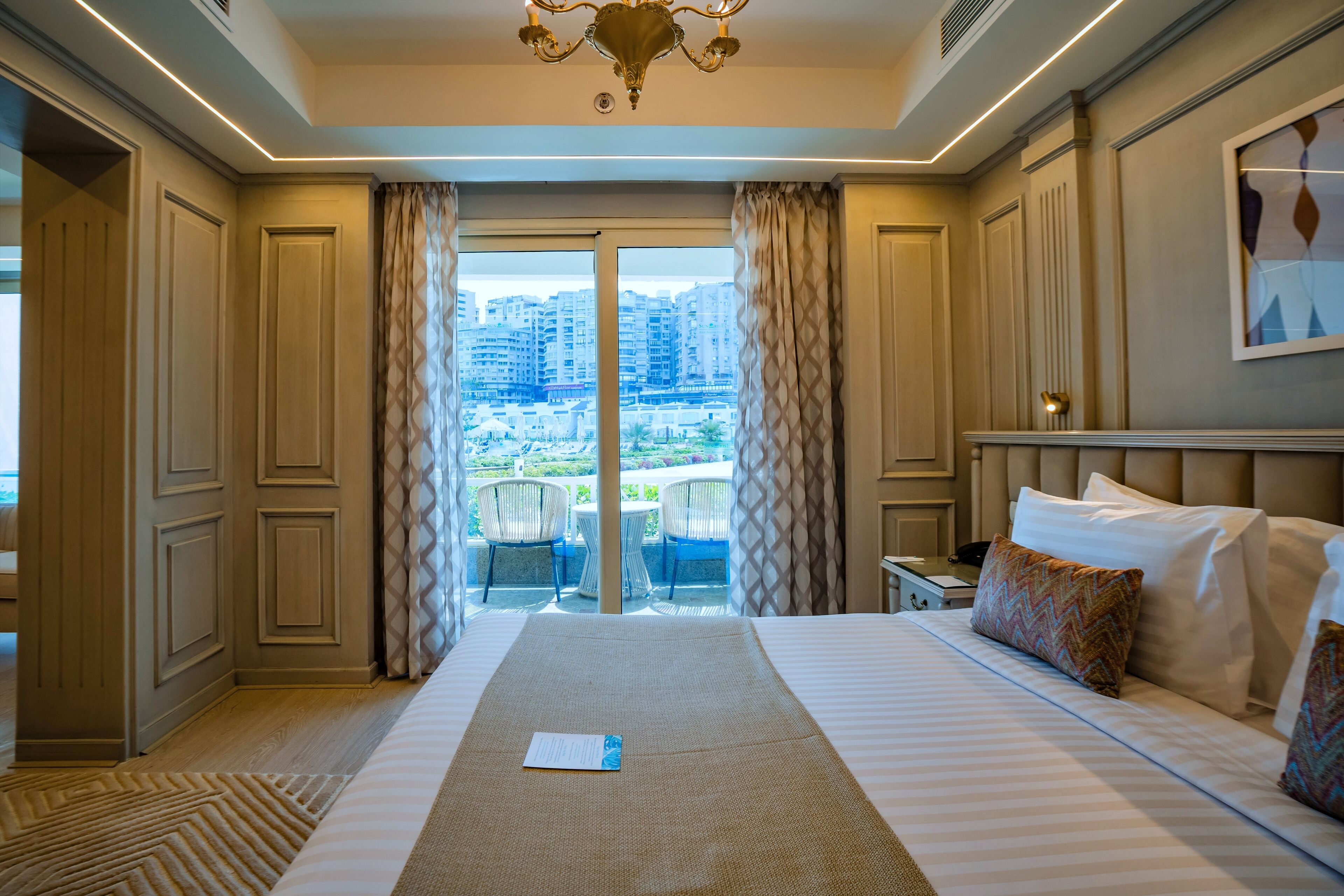executive jacuzzi suite | 1 bedroom, minibar, in-room safe, individually decorated