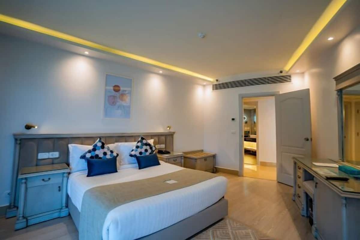 1 bedroom, minibar, in-room safe, individually decorated