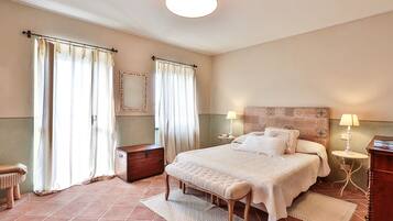 Villa, 3 Bedrooms | 3 bedrooms, cots/infant beds, free WiFi, bed sheets