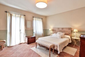 Villa, 3 Bedrooms | 3 bedrooms, cribs/infant beds, free WiFi, bed sheets