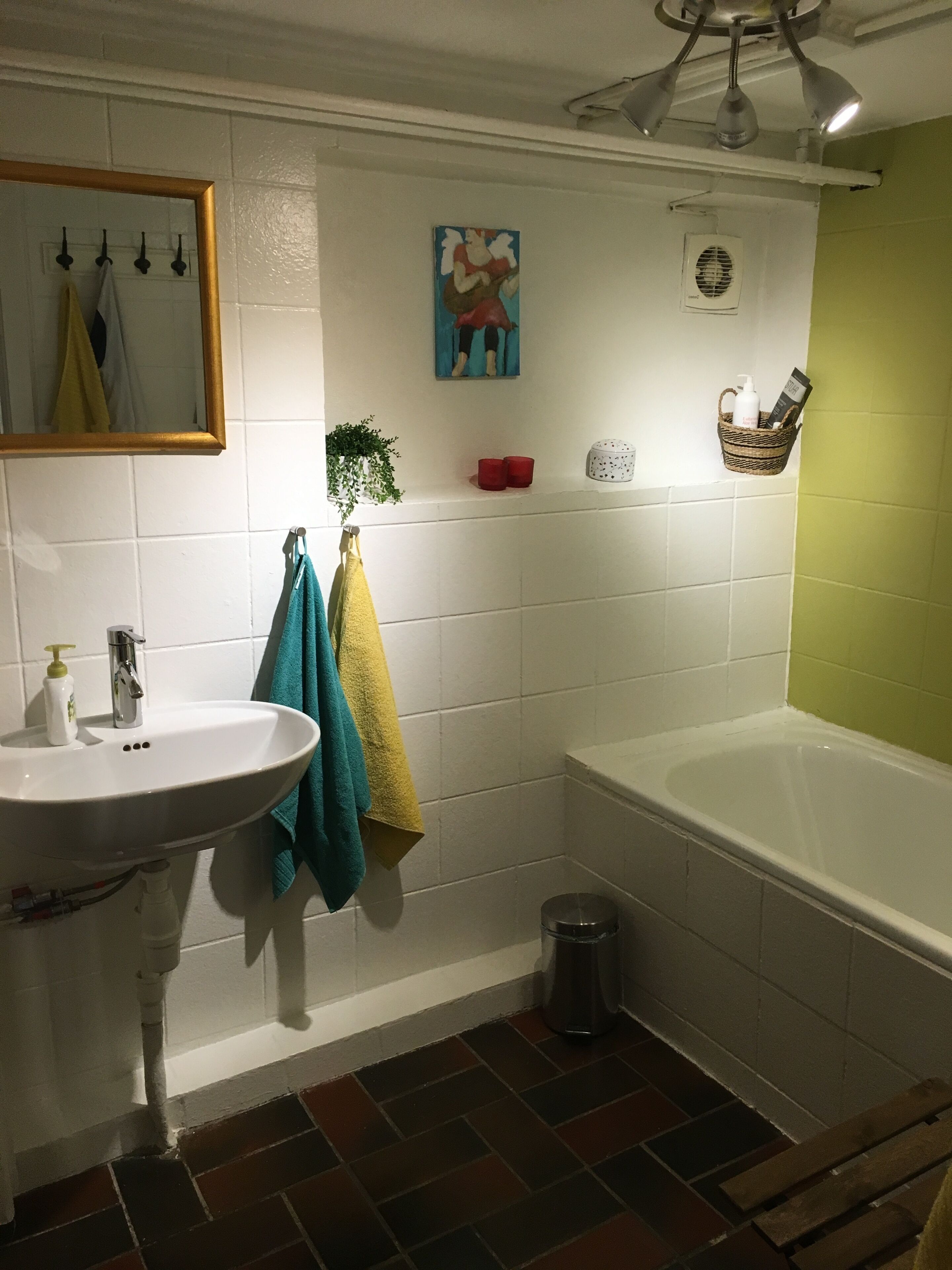 cabin, shared bathroom, garden area | bathroom | hair dryer, towels