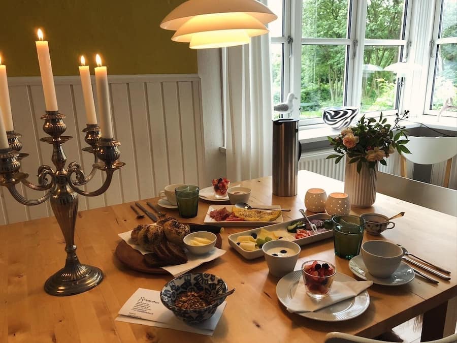 Petit déjeuner continental servi tous les jours en supplément