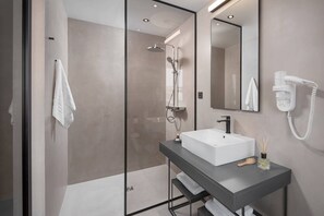 Shower, free toiletries, hair dryer, slippers - Terra Residence (Labin)