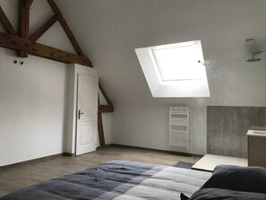 Double Room (1)