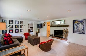 Smart TV, fireplace, offices, printers