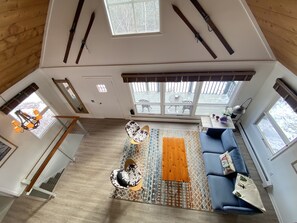Smart TV, fireplace, offices, printers - CHARMING FAMILY CHALET w/ Great Location, Outdoor Hot tub on Edson Hill (Stowe)