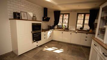 Apartment | Eigene Küche | Kühlschrank, Wasserkocher mit Kaffee-/Teezubehör, Wasserkocher, Toaster