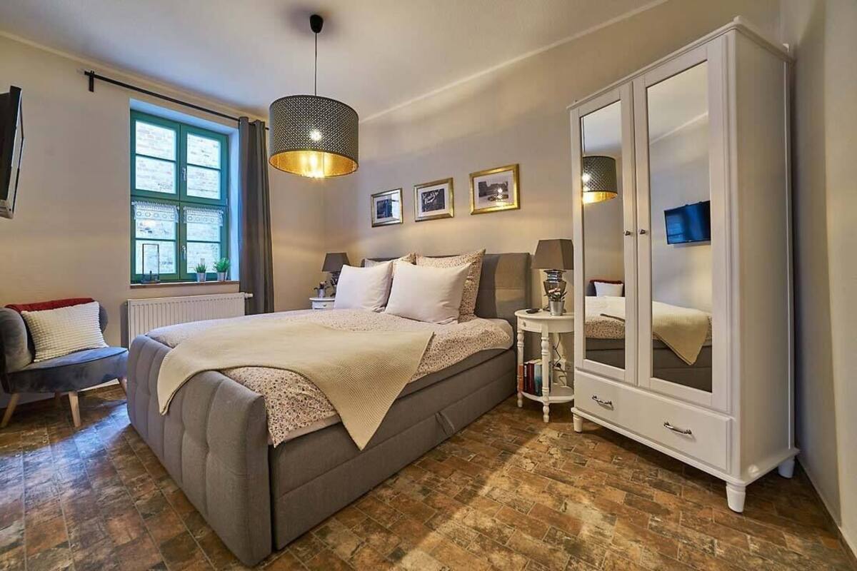 Departamento, 1 habitación (Augusta, incl. Cleaning Fee 45 EUR) | Cortinas blackout, insonorización y tabla de planchar con plancha