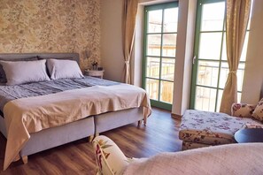 Apartamento, 1 quarto (Lilly, incl. Cleaning Fee 20 EUR) | Individualmente decorados, individualmente mobiliados, cortinas blackout