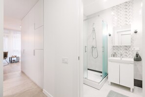 Apartment | Bathroom