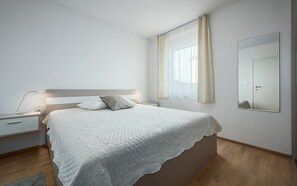 1 dormitori, wifi i roba de llit 