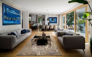 Smart-TV, peis, videospill og DVD-spiller