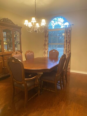 Dining - Cozy Hill Country Home (Austin)