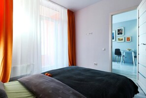 1 habitación, tabla de planchar con plancha, wifi gratis y ropa de cama 
