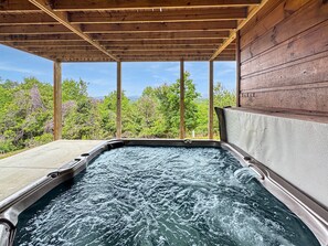 Outdoor spa tub - Vista Ridge- Spectacular Views | Relaxing Hot Tub | Master on Main (Blue Ridge)