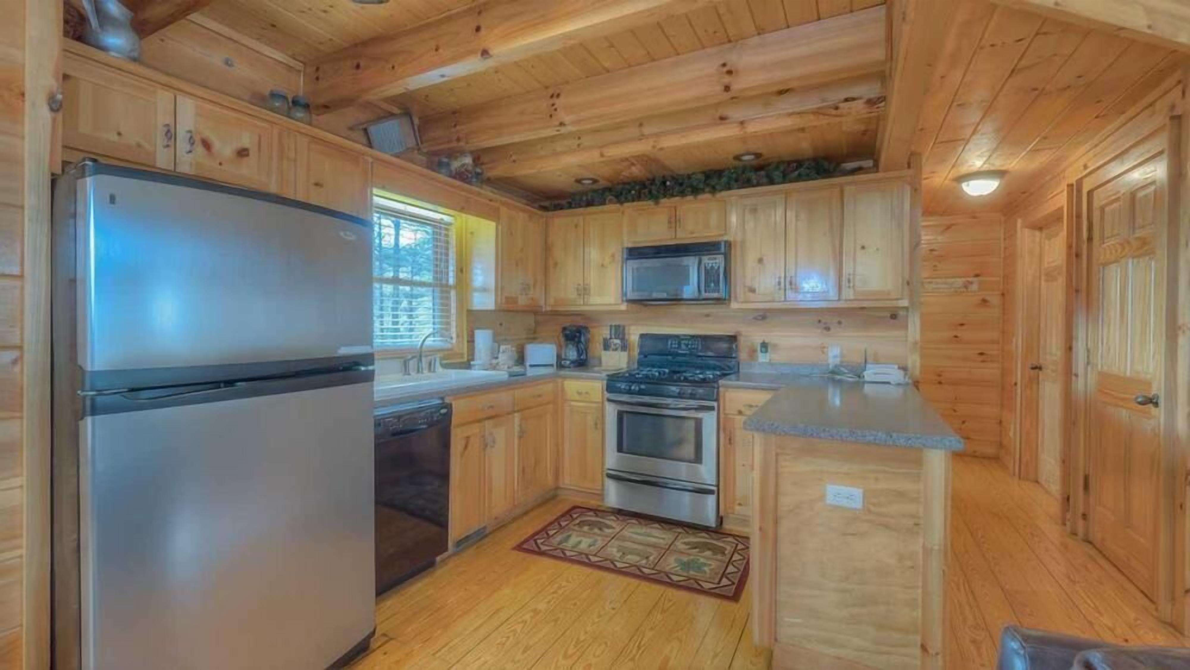 The Overlook- Hot Tub | Panoramic Mountain Views | Pool Table | Secluded