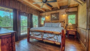 4 bedrooms, iron/ironing board, free WiFi, bed sheets - Whitewater Wilderness- Riverside Retreat | Outdoor Living | Luxury Kitchen (Blue Ridge)