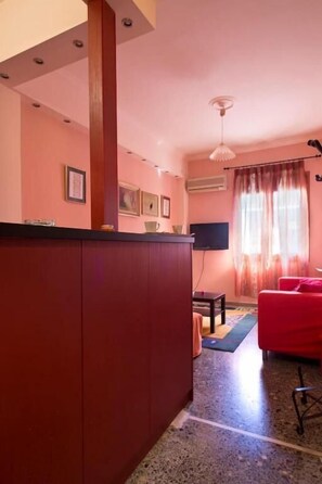 Apartment | Wohnbereich | Flachbildfernseher
